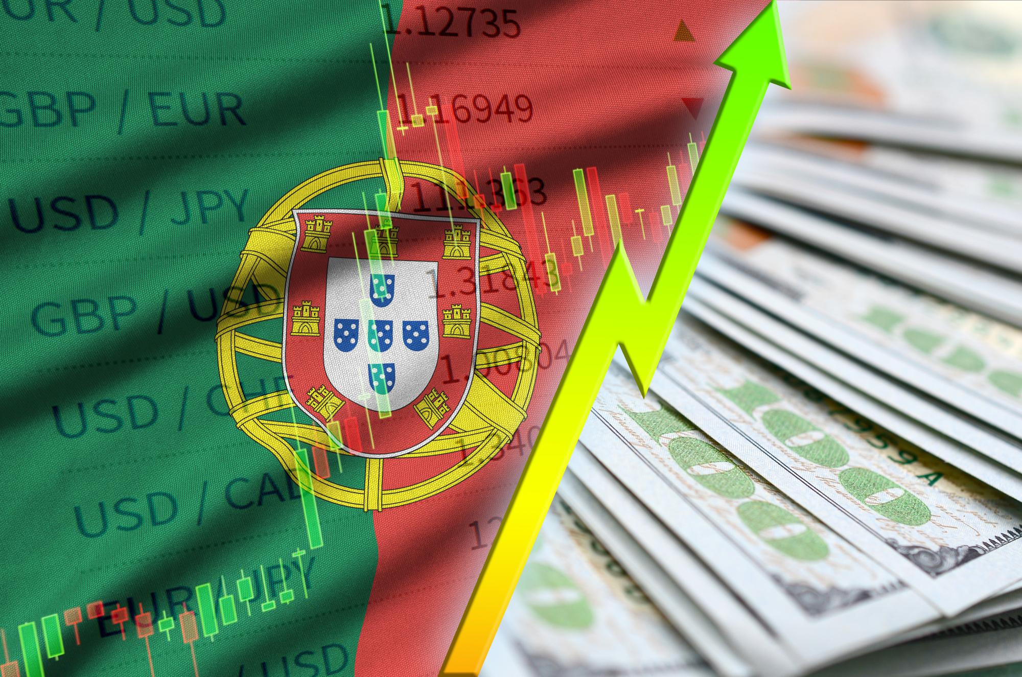 bandeira de Portugal e gráfico crescendo posição de dólar americano com um ventilador de notas de dólar